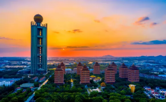 江陰龍希國際大酒店 鄰近華西龍希大飯店觀光區的酒店