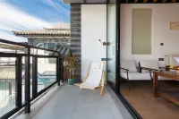 "Bai Nostalgia Courtyard @ Erhai Caicun Pier"