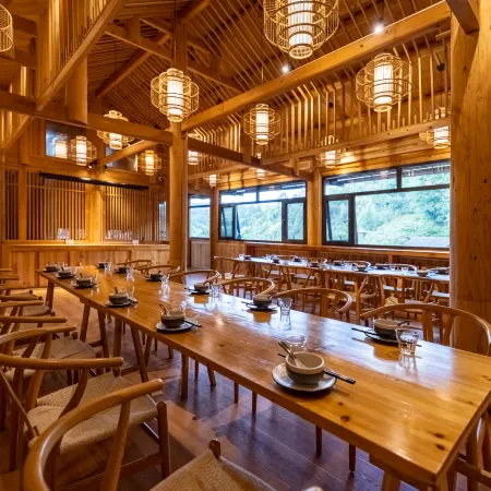 Huanggang Hecang Granary Inn