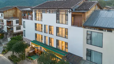 Xiangwang Boutique Stay (Libo Xiaoqikong Scenic Area East Gate Ticket Office) Hotels near Laya Waterfall