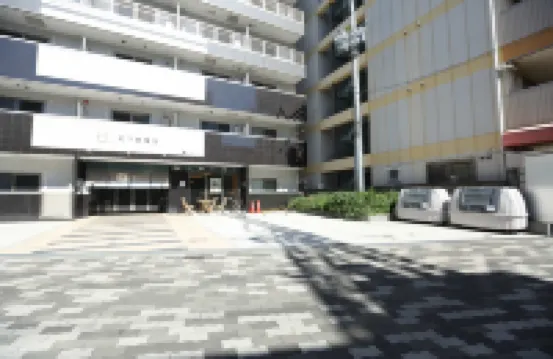 บีแอนด์เทนกะฉายะ