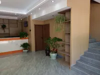 Ouman Express Hotel (Xining18013826771 Caojiabao Airport) Hotels in Haidong