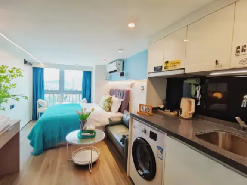 Kaisheng Boutique Holiday Apartment (Guangzhou South Railway Station Hanxi Changlong Subway Station) Hotels near Panyu District