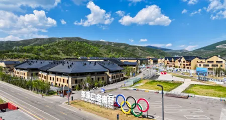 Zhangjiakou Winter Olympic Village Vacation Homestay Отели в г. Чжанцзякоу