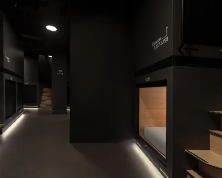 Zedwell Capsule Hotel Piccadilly Circus Hotel a Londra