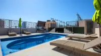 CITY POINT HOTEL W.L.L