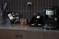 Ruixing SFEEL Hotel (Emerald Lake University Town)