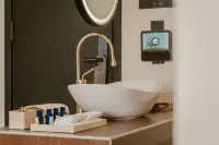 Hualing Art Space High-end Homestay (WeiShan Ancient City)