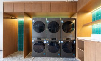 Moshang YaJu Hotel (Wuhan Central China Normal University Ma Fang Shan Metro Station Branch)