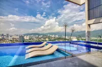 22 Macalisterz Premium Suites Penang by Byon