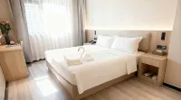KAJU Hotel (Xi'an Bell and Drum Tower Huimin Street)