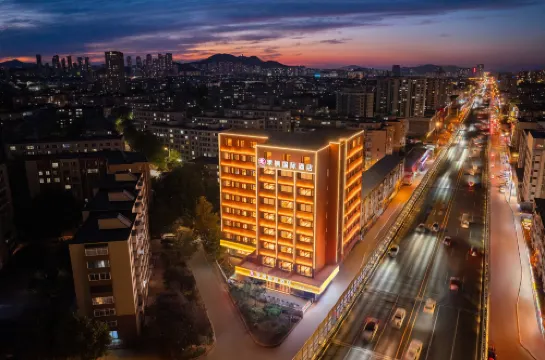 季楓國際飯店（大連西安路商業街香工街地鐵站店）