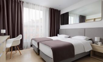 YES Marata Apart-Hotel