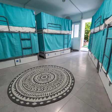 Duque Nest Hostel Отели в г. Коста Адехе