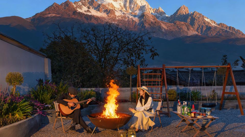 LandGaze • StarSweep | 180-Degree Snow Mountain View Guesthouse (Basan Ancient Town Branch)