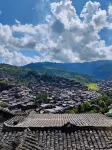 Xijiang Qianhu Miao Village Mijian Mountain Homestay - غرفة مطلة على الجبل