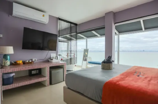 บ้านเซลล์โบท บีช เกาะล้าน