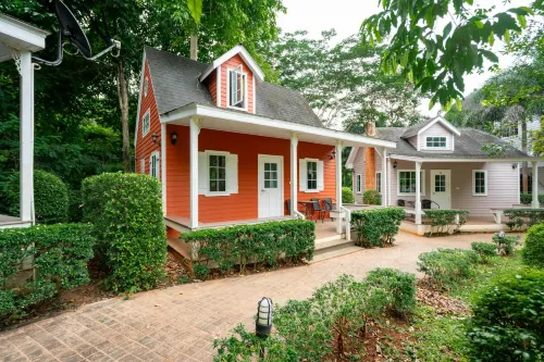 Puprai Tarnnarm Resort Hotels in Thong Pha Phum