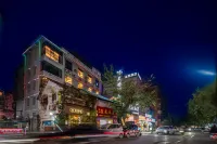 Meihao Hotel (Liuzhou Five Star Pedestrian Street Qingyun Minsheng Market) Hotels in 