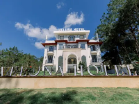 曼登韋魯納酒店 公伯隴酒店