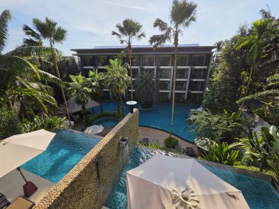 HULA HULA RESORT l truly tropical and fun wellness