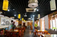 Pingshun lmpression JindingGuesthouse - parking