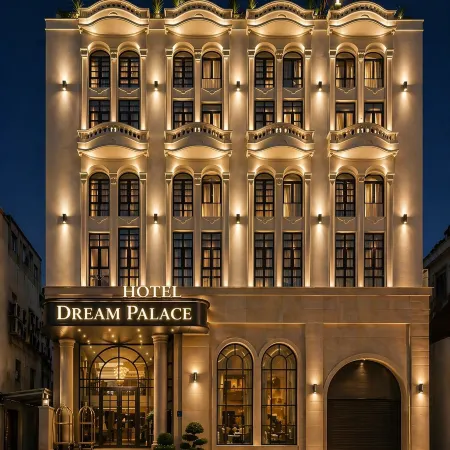 Dream Palace Ben Thanh Grand Hotel Отели рядом с достопримечательностью «Парк 30/4»