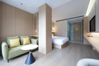 LuHe Luhe · Oxygen-Rich Mountain Lodge (Shuangqiao Valley Scenic Area)