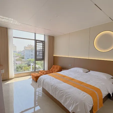 Dongxing Yujianhai Homestay (Golden Beach on Wanwei Island)