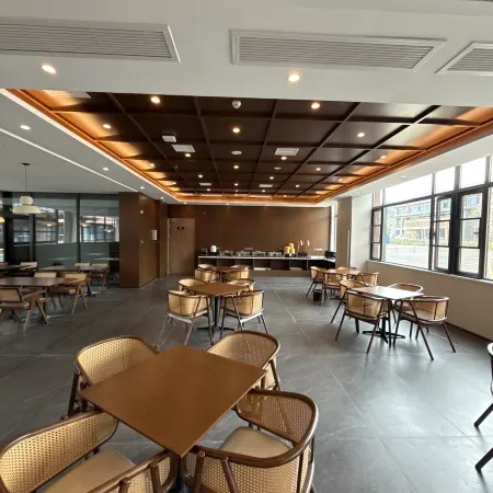 Linzhou Qiuquan Hotel