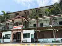 โรงแรมแฮปปี้ รูม - สนามบิน เชียงราย โรงแรมใกล้ร้าน @Waterside