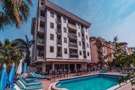 La Brisa Hotel