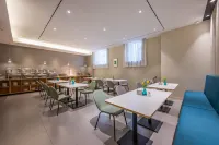 Homeinn Selected Hotel (Puyang Taiqian County Government) - parcheggio