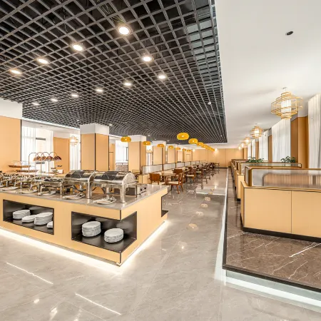 QoMoLangZong Hotel  Kayrung