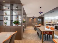 Licheng·Zhi Hotel (Pingdingshan Railway Station & Hebin Park Branch) Hotels in Pingdingshan