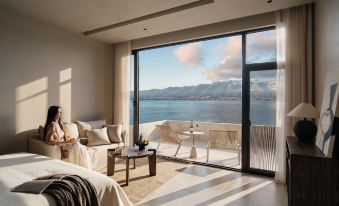 Chun and Sunset Seaview Vacation Villa