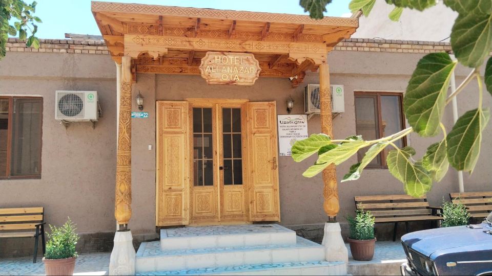 Guest house "HOTEL ALLANAZAR OTA"