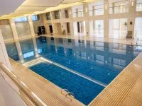 BaiYue International Hotel - Pools