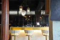 Amdaeng Bangkok Riverside Hotel - Bares