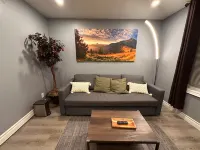 Walk to Parliament Unit W/FreeParking - Homestays