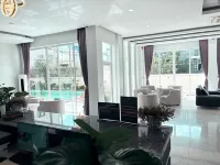Ocean SHV Hotel - parking