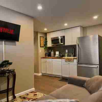 15 min away from - Universal Studios! -Cozy Studio Rooms