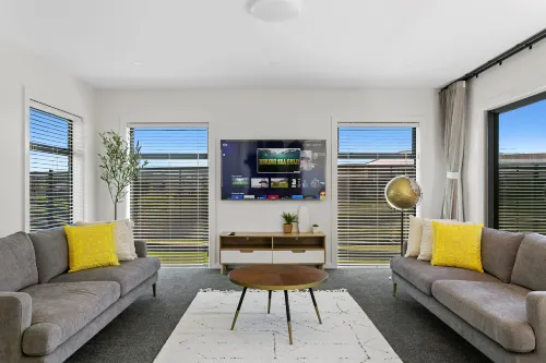 Luxury and Comfortable Modern House in Taupo - Villas
