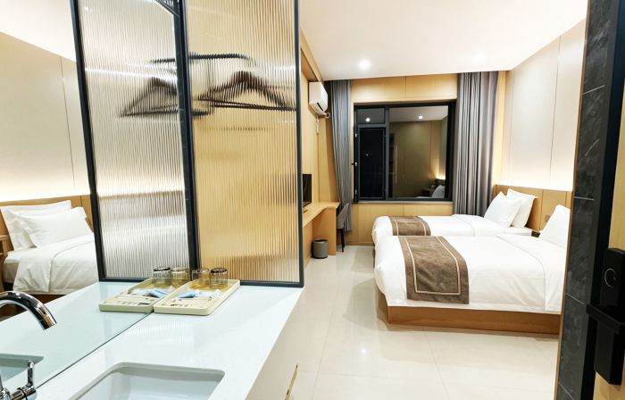 Yifeng Hotel (Jianping Central Street Branch)