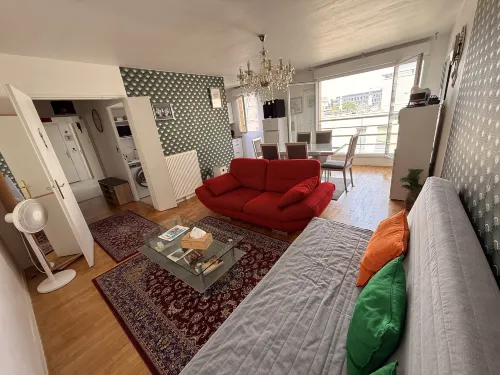 Elegant Massy Apartment near Paris and TGV/RER with 2 Parking Spaces - Wifi