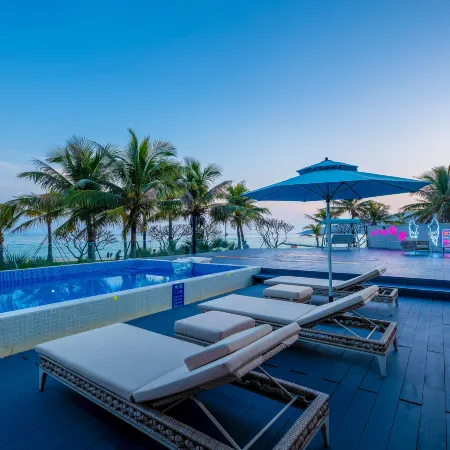 Small Path Bay Beach with Sea View and Beautiful Accommodation
