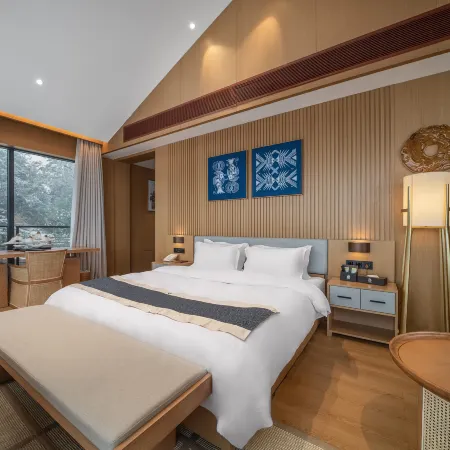 Yuncong Duohua Hot Spring Resort Center