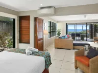 Sea Point on Trinity Beach Hotels in Trinity Beach