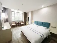 Baise Moon Semi-bending Theme Hotel