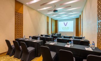 Vouk Hotel and Suites